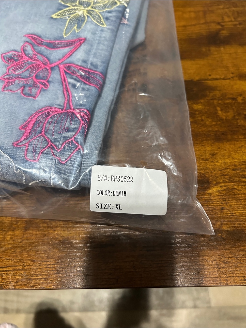 Washed Floral Embroidery Stretch Jeans - Picture 10 of 11
